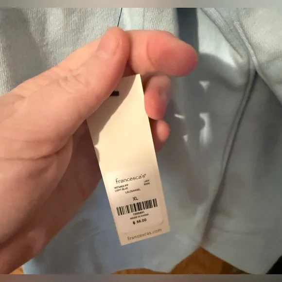 Francesca’s Los Angeles Graphic Women's Sweater - Light Blue - Picture 5 of 7